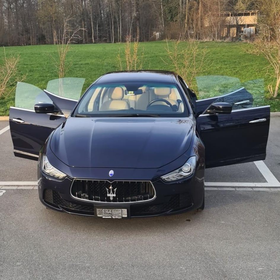 Simetrični prednji pogled